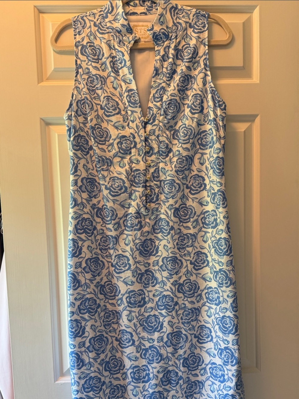 Sail to Sable Blue Rose-Print Sleeveless Midi Dress